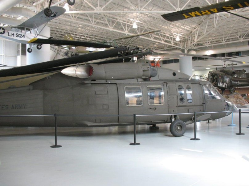 Uh-60 Black Hawk кабина