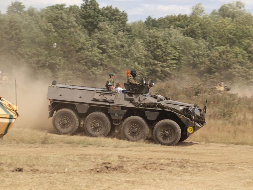 Бронетранспортер DAF YP-408