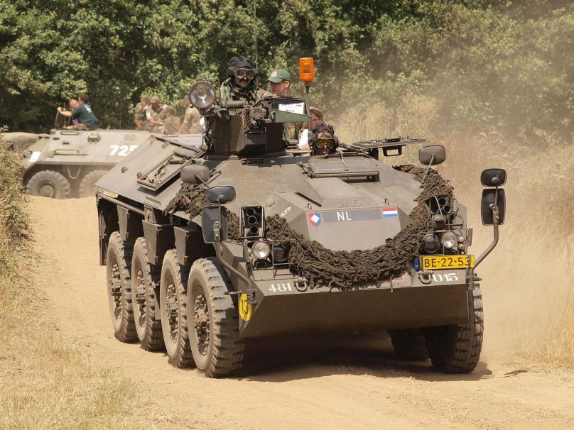 Голландский БТР YP-408