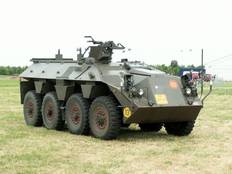Голландский БТР YP-408