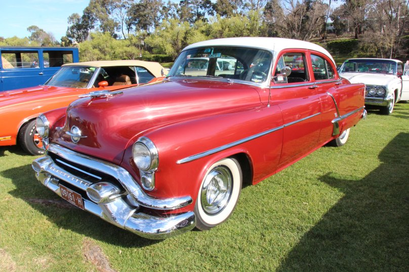 Oldsmobile 88 1953