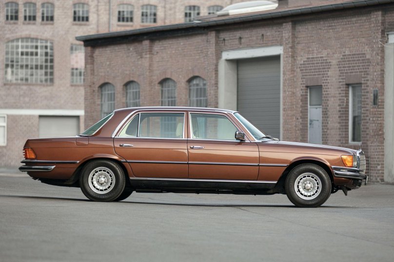 Mercedes Benz w116 450sel 6.9