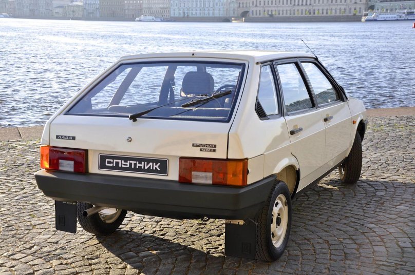 Лада Спутник 2109