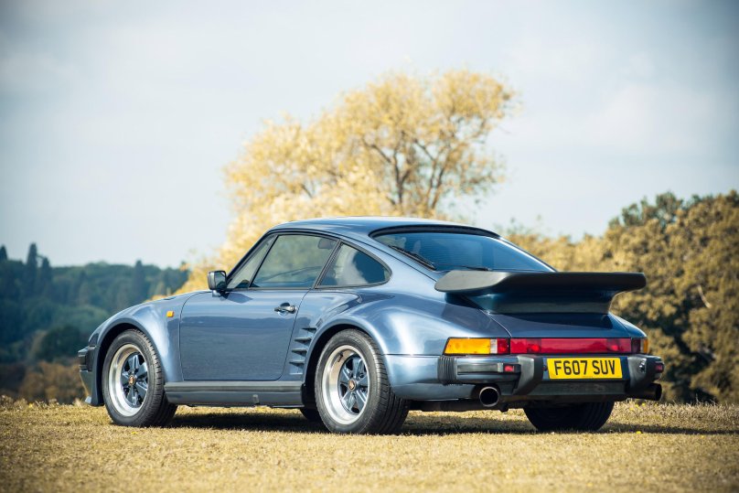 Porsche 911 Turbo 3.3 930