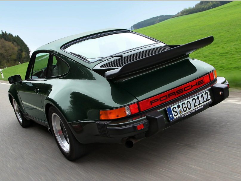 Porsche 911 Turbo 3.3 930