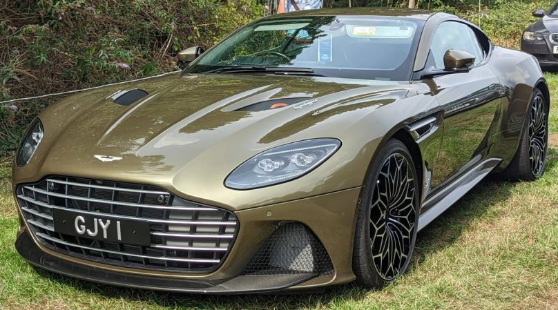 Aston Martin DBS Superleggera 2019