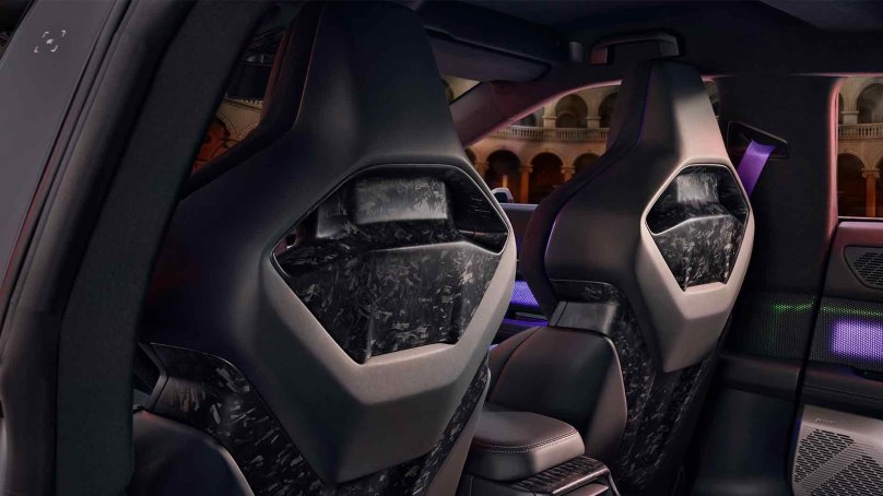 Китайский электромобиль hiphi