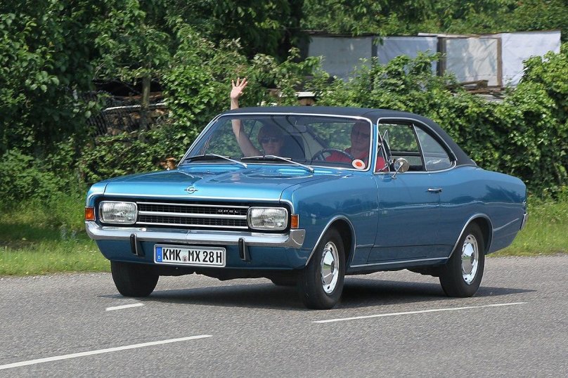 Opel Rekord, 1971