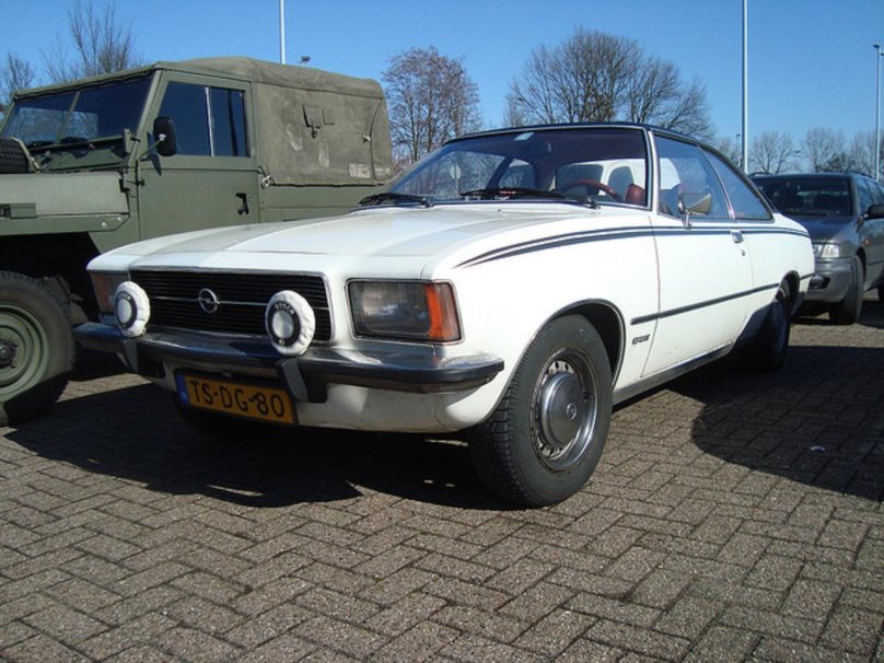 Opel Rekord, 1974