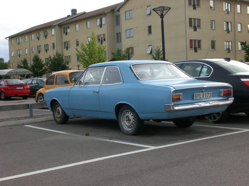 Opel Rekord, 1971