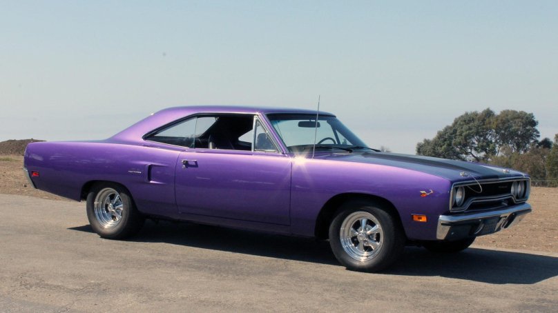 Plymouth Roadrunner 1970 сбоку