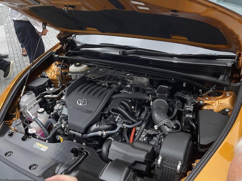 Тойота Краун кроссовер