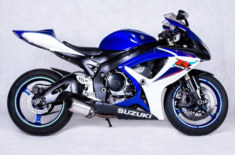 Suzuki GSR 600