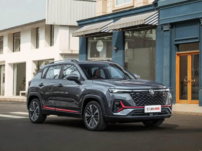 Китайский кроссовер Чанган cs55