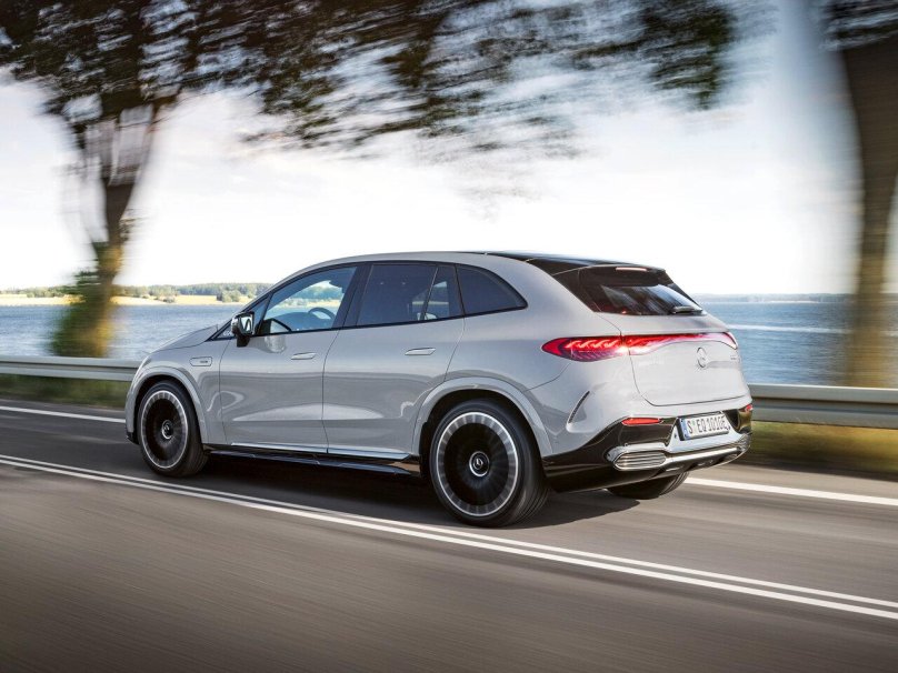 Мерседес eqe SUV 2023