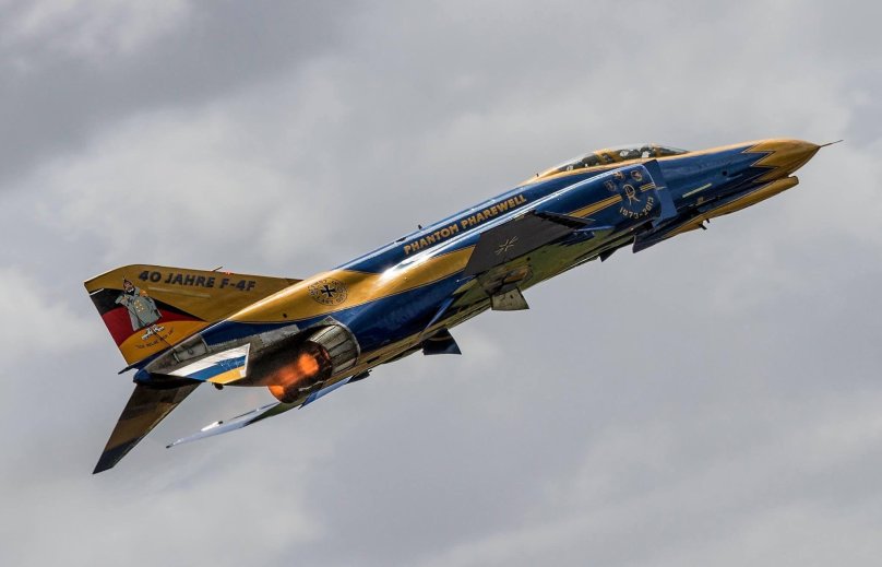 Douglas f-4 Phantom-II