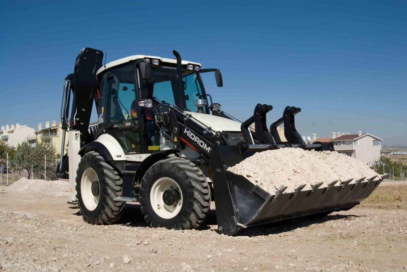 Экскаватор-погрузчик Hidromek 102b