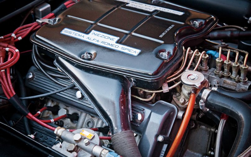 Альфа Ромео Монреаль двигатель