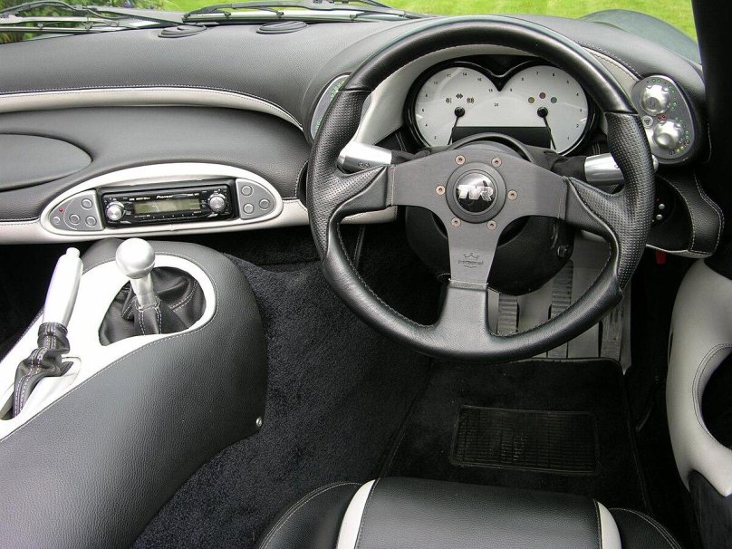 TVR Sagaris салон