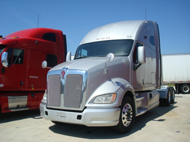 Volvo VNL Custom Sleeper