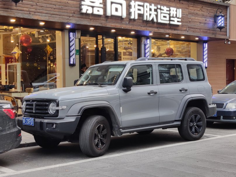 Китайский внедорожник Tank 300