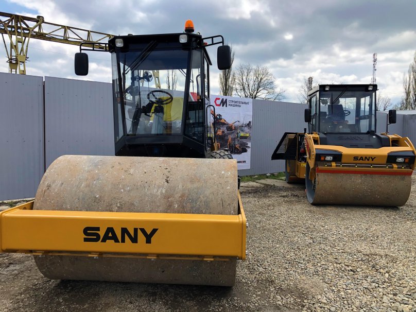 Грунтовый каток sany