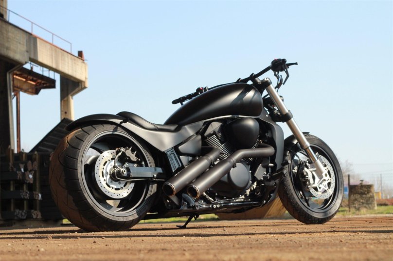 Сузуки интрудер 1800 кастом