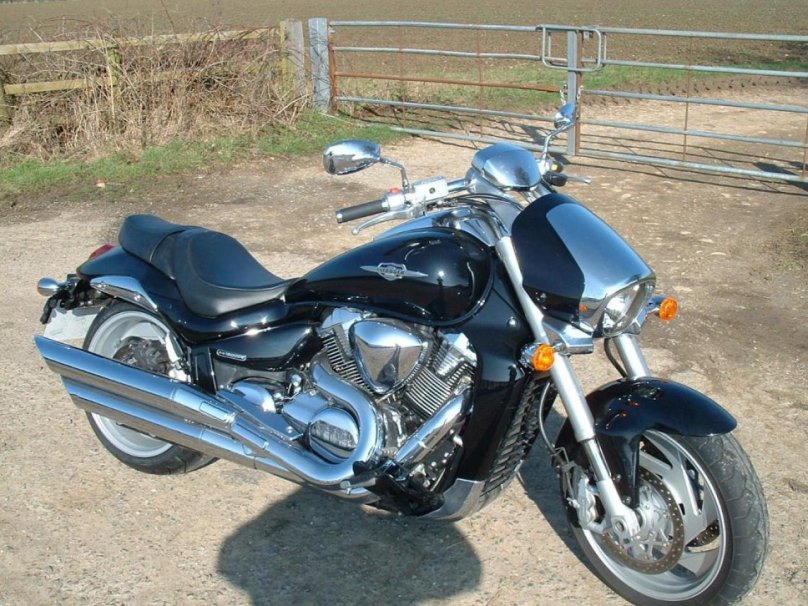 Сузуки vzr1800