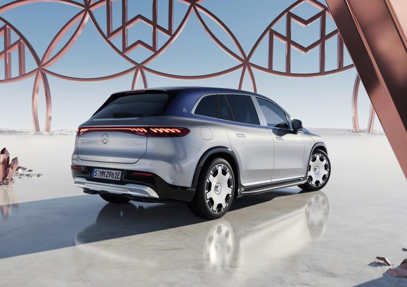 Mercedes-Maybach EQS 680 SUV