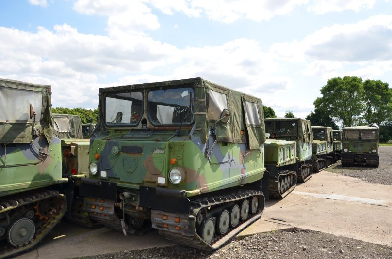 BV 206 гусеница