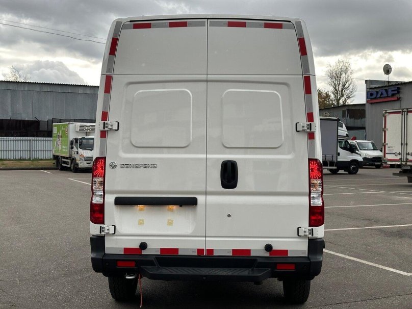 Dongfeng k33-561 Грузопассажирский