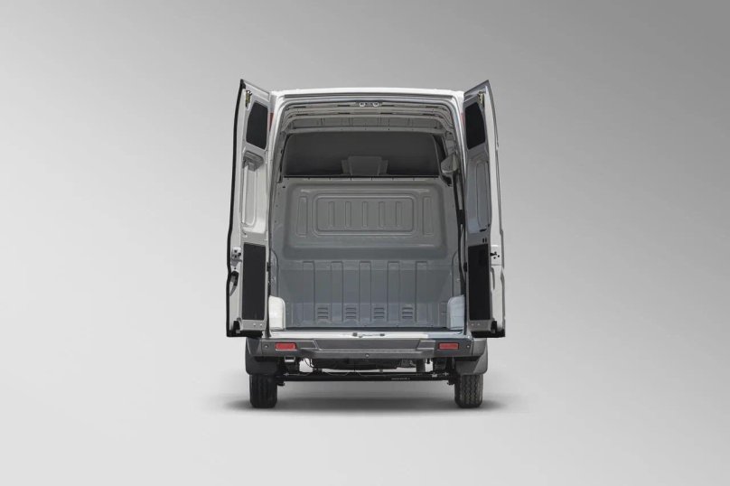 Ниссан цельнометаллический