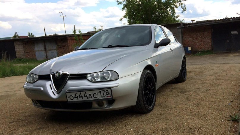 Альфа Ромео 156 2000 года