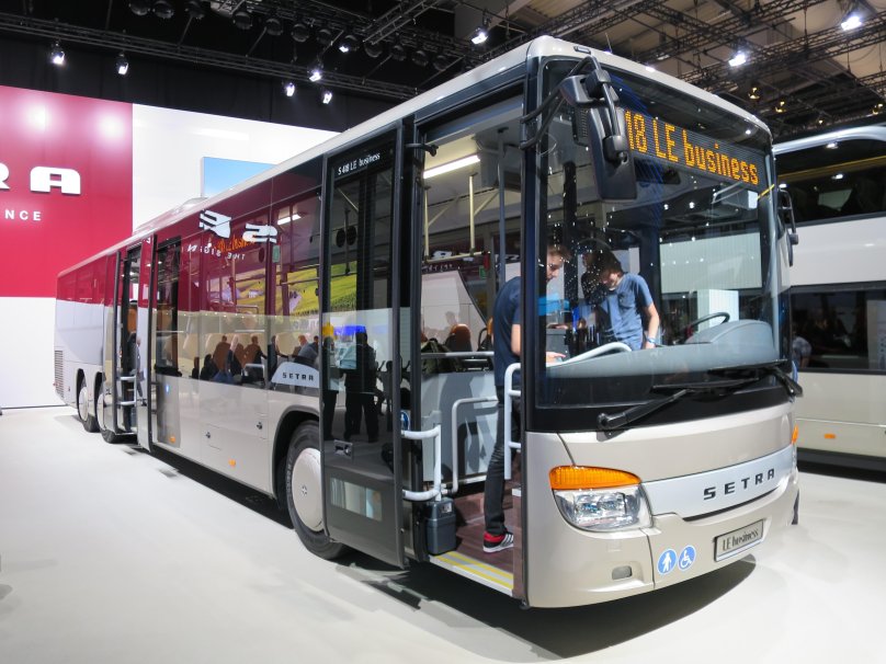 Setra s 418 le