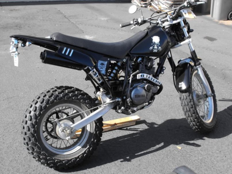 Yamaha tw200 Scrambler