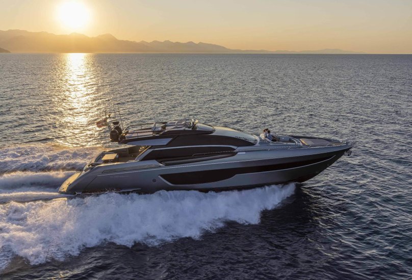 Яхта Riva 102 Corsaro super