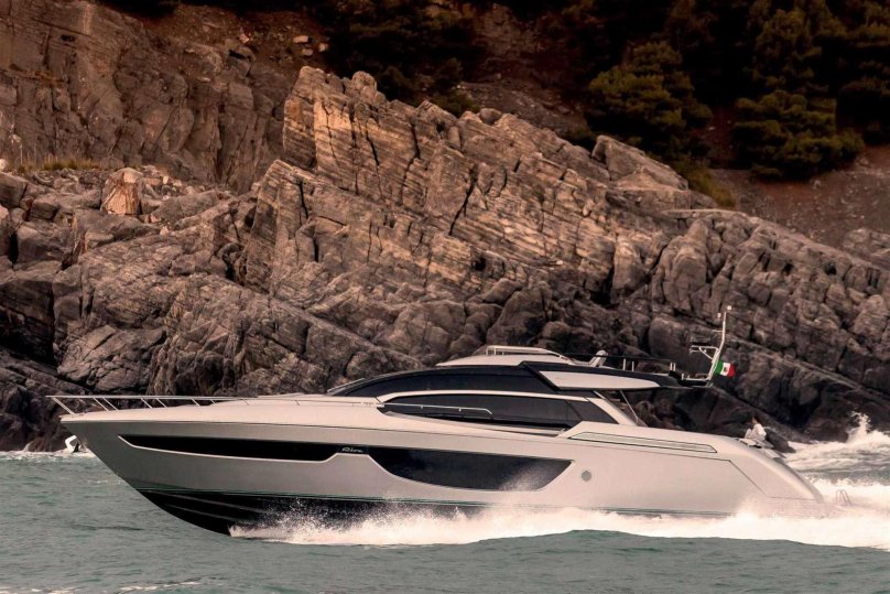 Riva 76