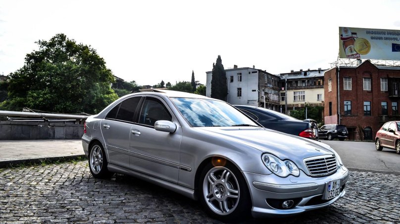 Mercedes c32 AMG w203