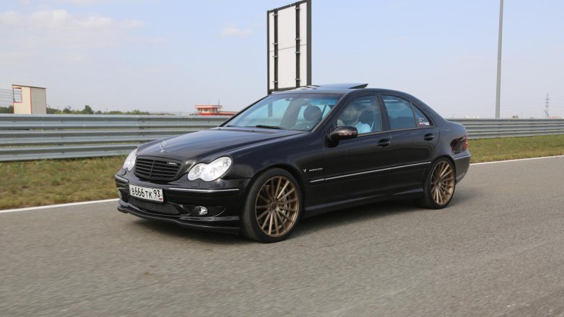 Мерседес 203 АМГ