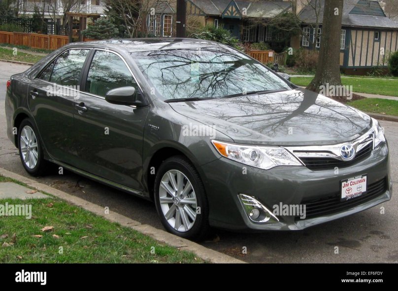 Toyota Camry Hybrid 2012