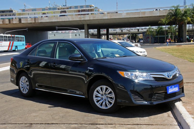Toyota Camry Hybrid 2013