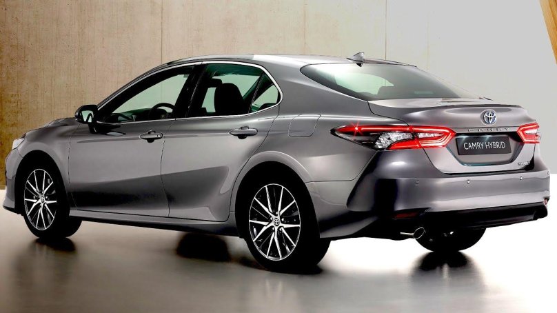 Toyota Camry 2021