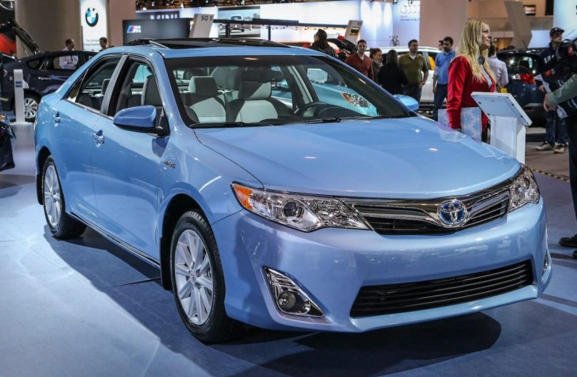 Toyota Camry Hybrid 2012