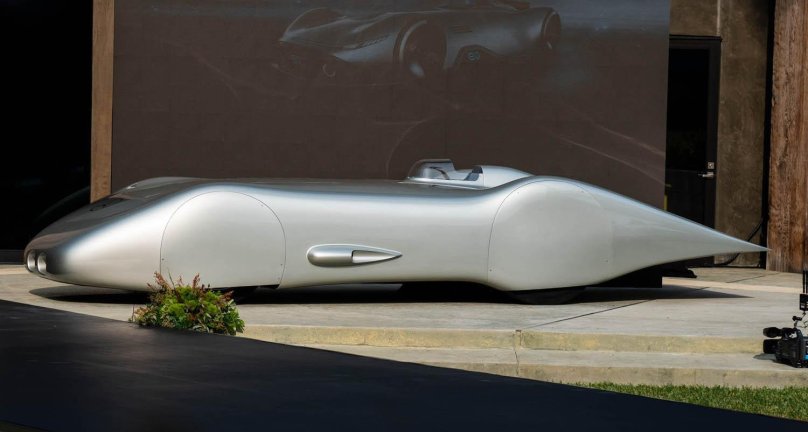 Mercedes-Benz Vision EQ Silver arrow