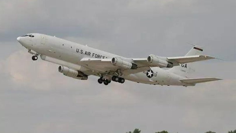 Самолет е-8с Джистарс