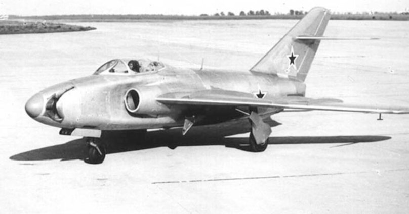 Самолёт миг-17 фото