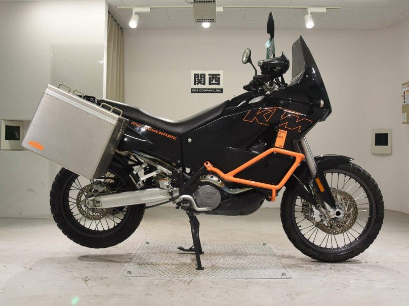 Мотоцикл КТМ 950