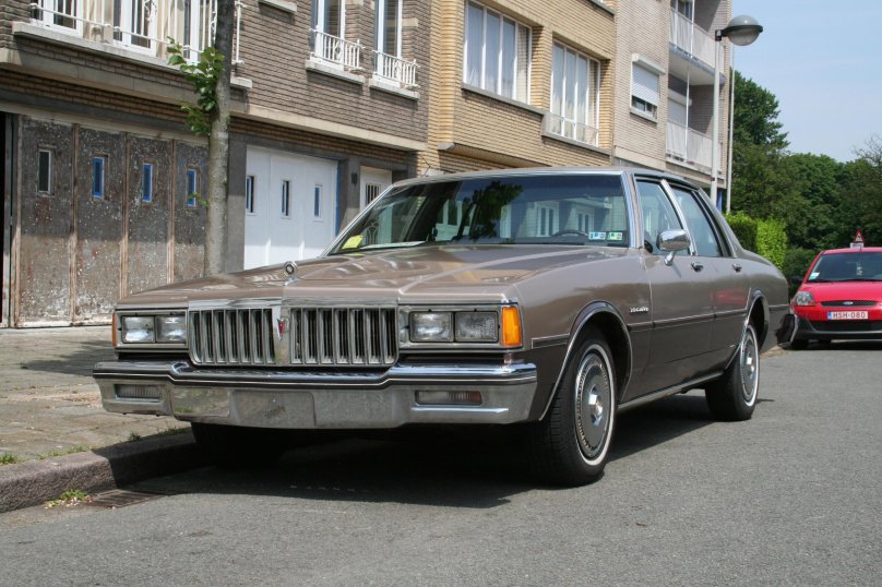 Понтиак Паризьен 1984