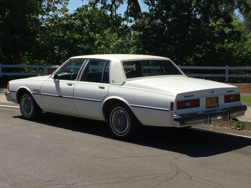 Понтиак Паризьен 1984