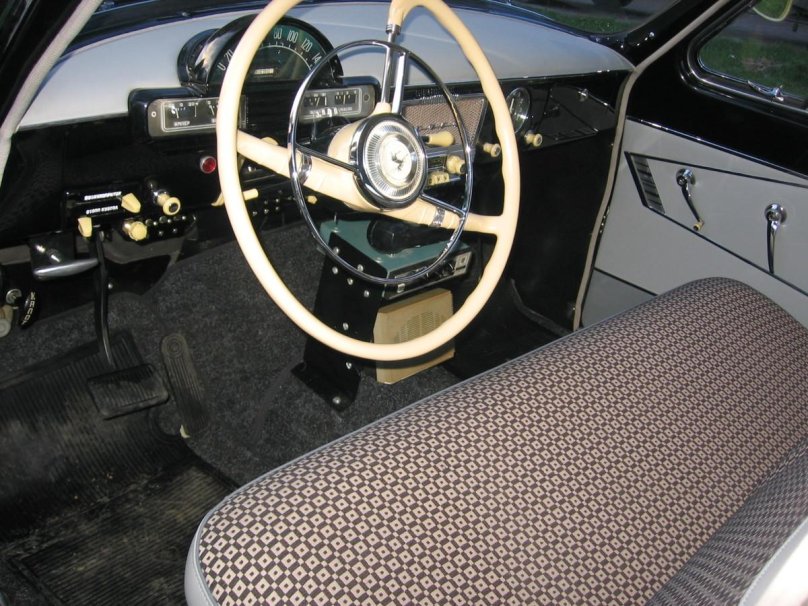 Волга ГАЗ 23 салон